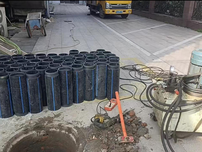 海阳PE置换管厂家 DN315置换管 非开挖管短管置换